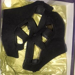 Madden girl wedges